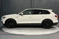 Volkswagen Touareg din 2021 cu 75.000 km - oferta VOL168355 - foto 2