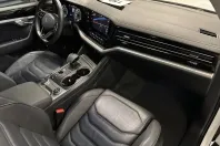 Volkswagen Touareg din 2021 cu 75.000 km - oferta VOL168355 - foto 11