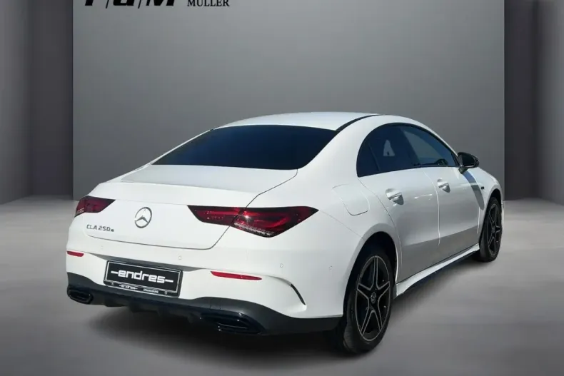 Mercedes-Benz CLA 250 din 2021 cu 62.544 km - oferta MER168365 - foto 3