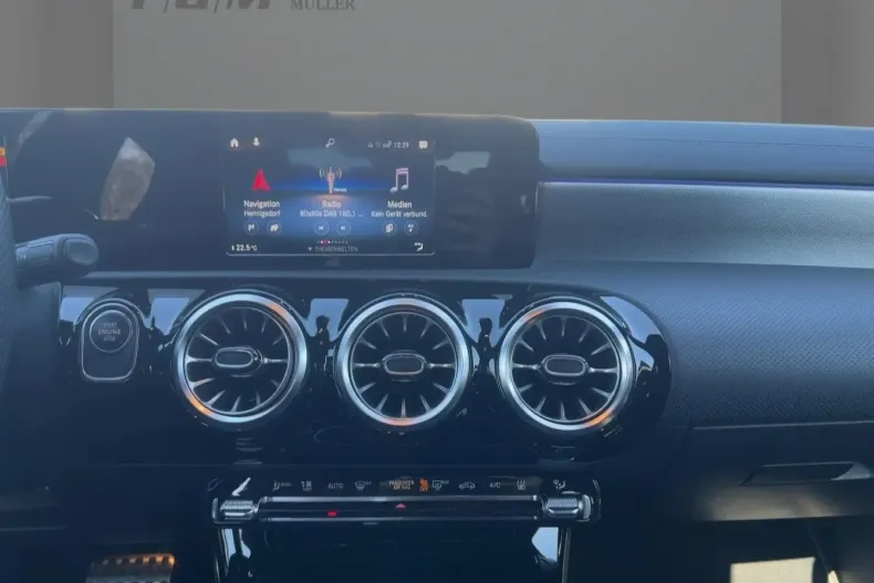 Mercedes-Benz CLA 250 din 2021 cu 62.544 km - oferta MER168365 - foto 10