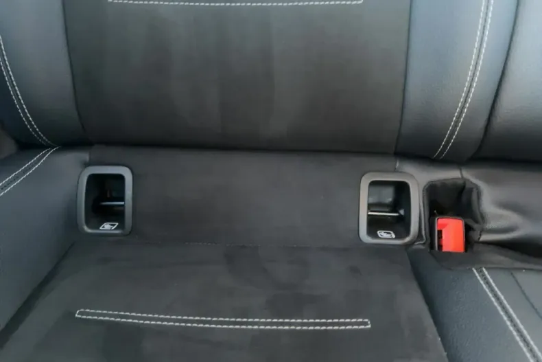 Mercedes-Benz CLA 250 din 2021 cu 62.544 km - oferta MER168365 - foto 19