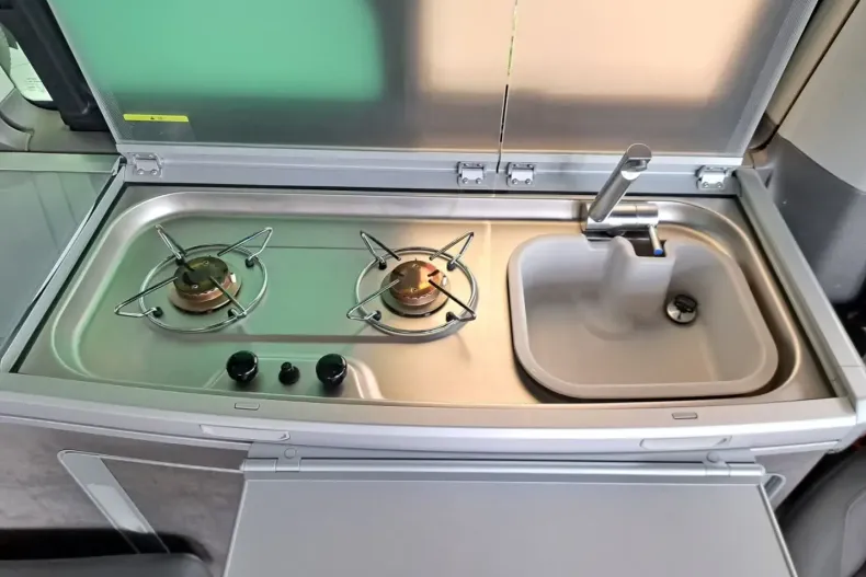 Volkswagen T6 California din 2021 cu 42.568 km - oferta VOL168369 - foto 5