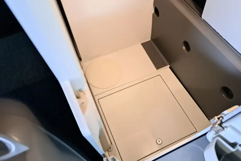 Volkswagen T6 California din 2021 cu 42.568 km - oferta VOL168369 - foto 12