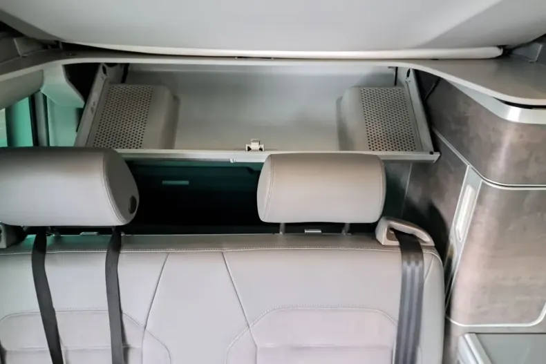 Volkswagen T6 California din 2021 cu 42.568 km - oferta VOL168369 - foto 13