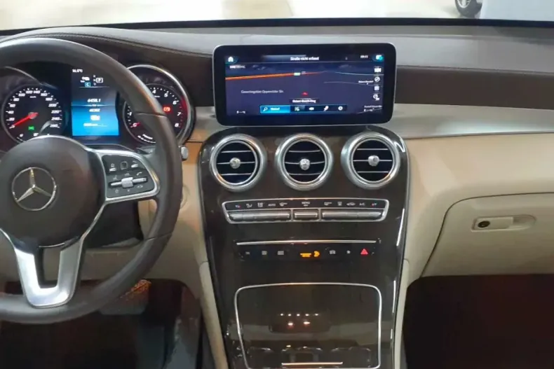 Mercedes-Benz GLC 300 din 2022 cu 62.352 km - oferta MER168371 - foto 6