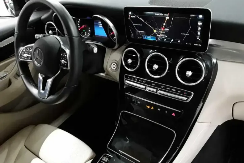 Mercedes-Benz GLC 220 din 2022 cu 41.205 km - oferta MER168373 - foto 13