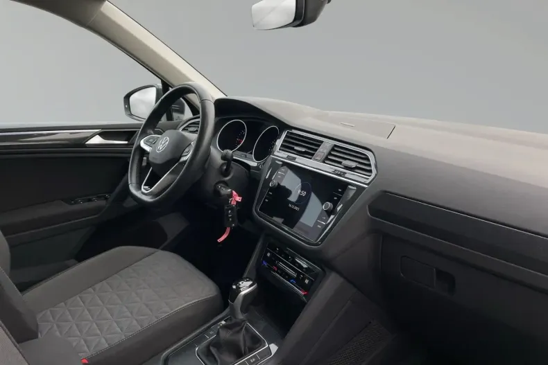 Volkswagen Tiguan din 2022 cu 38.160 km - oferta VOL168374 - foto 6