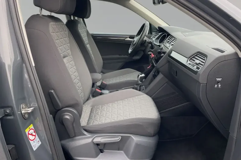 Volkswagen Tiguan din 2022 cu 38.160 km - oferta VOL168374 - foto 7