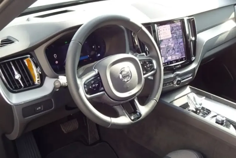 Volvo XC60 din 2023 cu 17.300 km - oferta VOL168383 - foto 15