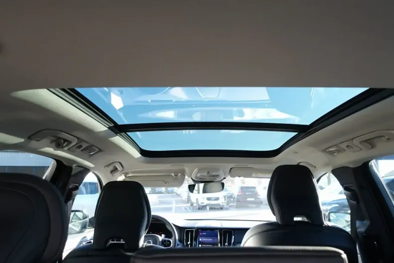 Volvo XC60 din 2023 cu 47.800 km - oferta VOL168386 - foto 17