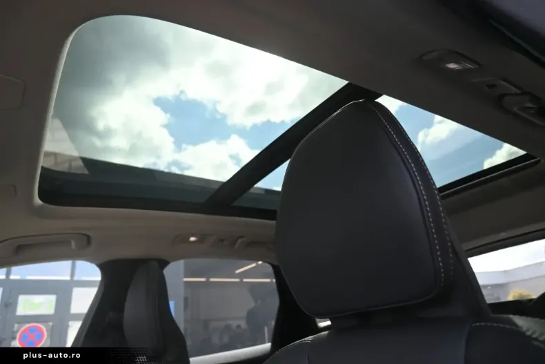 Volvo XC60 din 2023 cu 28.800 km - oferta VOL168387 - foto 12