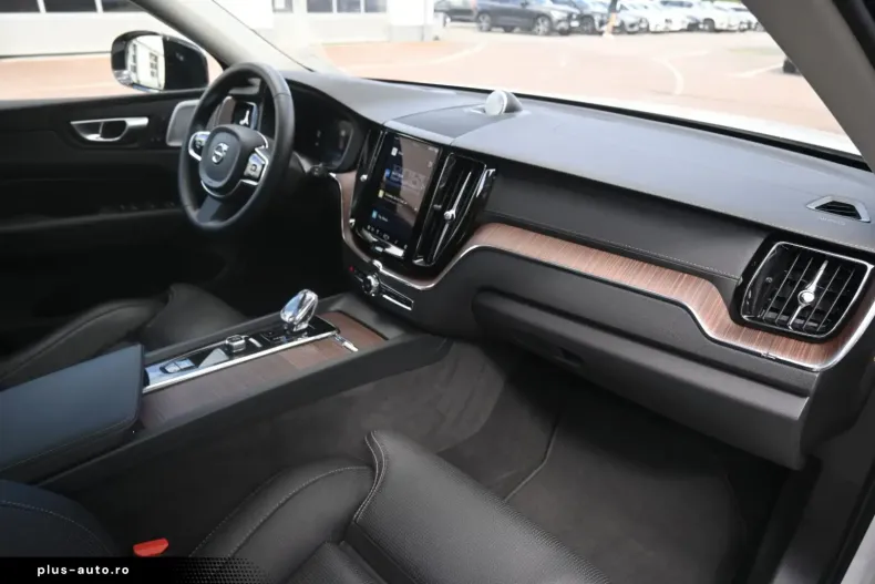 Volvo XC60 din 2023 cu 28.800 km - oferta VOL168387 - foto 13