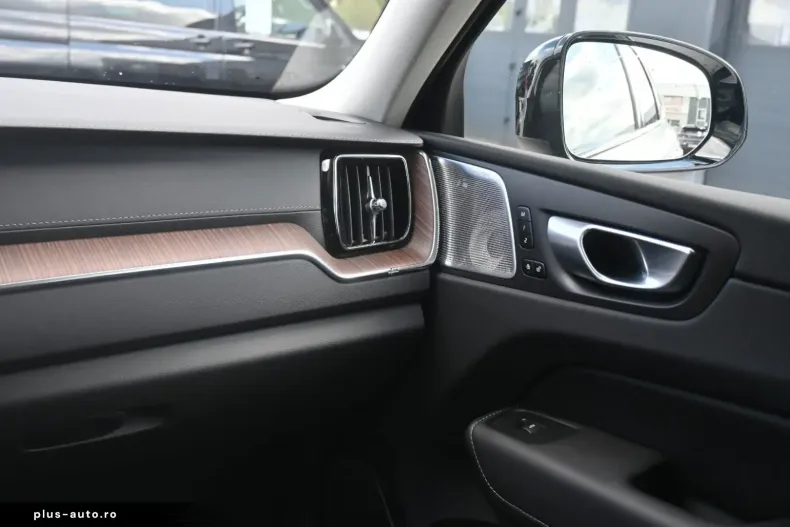 Volvo XC60 din 2023 cu 28.800 km - oferta VOL168387 - foto 18
