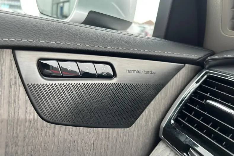 Volvo XC90 din 2021 cu 59.307 km - oferta VOL168391 - foto 14