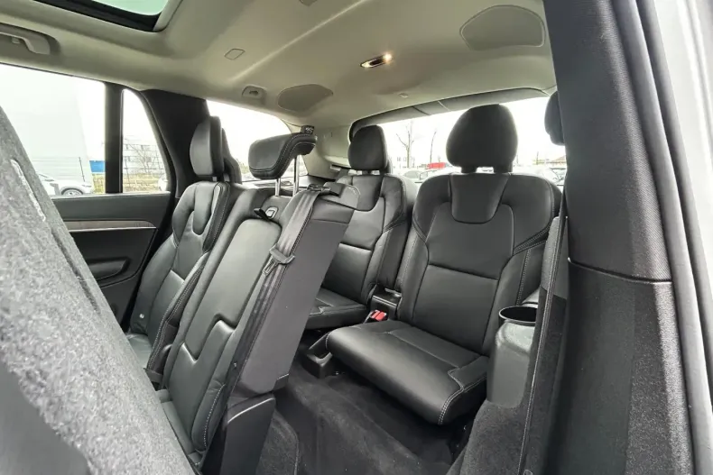 Volvo XC90 din 2021 cu 59.307 km - oferta VOL168391 - foto 19