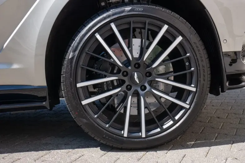 Aston Martin DBX din 2024 cu 9.245 km - oferta AST168410 - foto 4