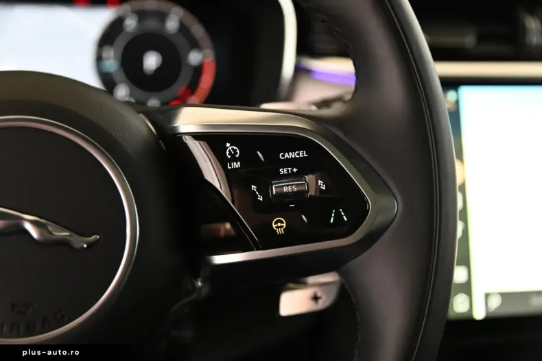 Jaguar F-Pace din 2023 cu 32.135 km - oferta JAG168413 - foto 34