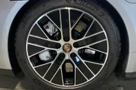 Porsche Taycan din 2023 cu 41.000 km - oferta POR168415 - foto 6