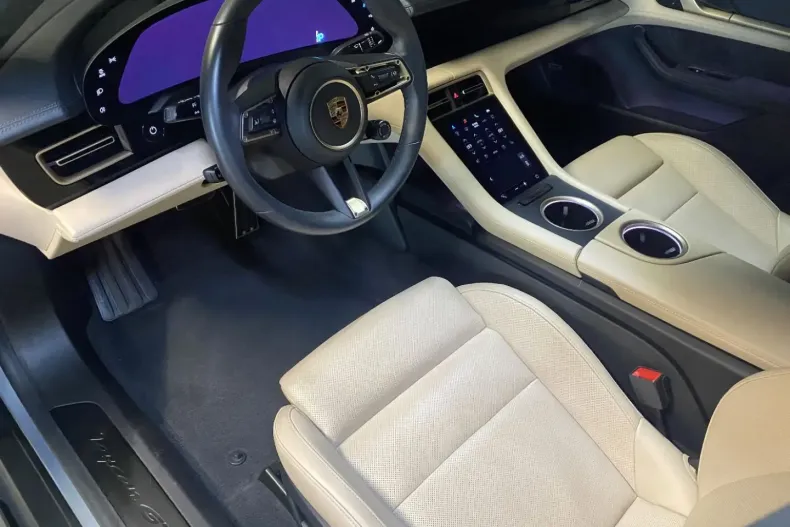 Porsche Taycan din 2023 cu 41.000 km - oferta POR168415 - foto 12