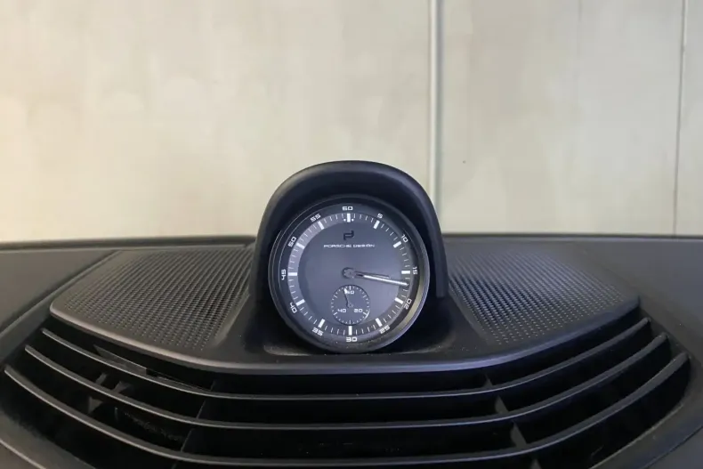 Porsche Taycan din 2023 cu 41.000 km - oferta POR168415 - foto 20