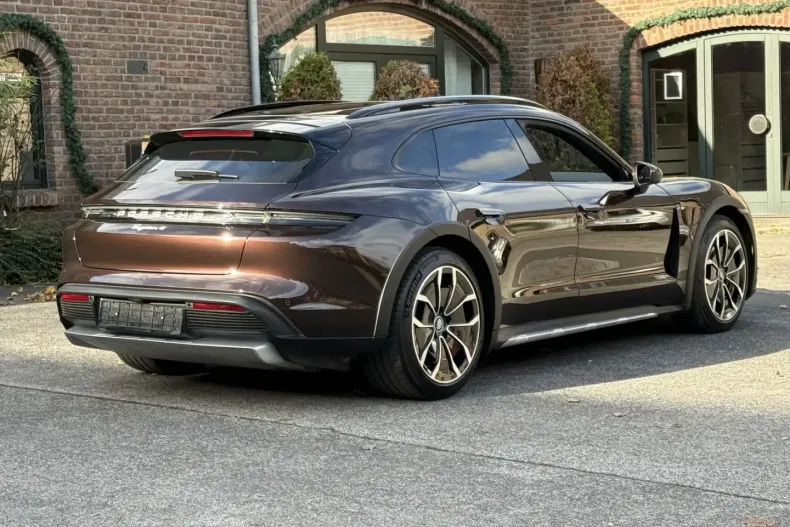 Porsche Taycan din 2023 cu 20.100 km - oferta POR168419 - foto 15