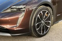 Porsche Taycan din 2023 cu 20.100 km - oferta POR168419 - foto 27