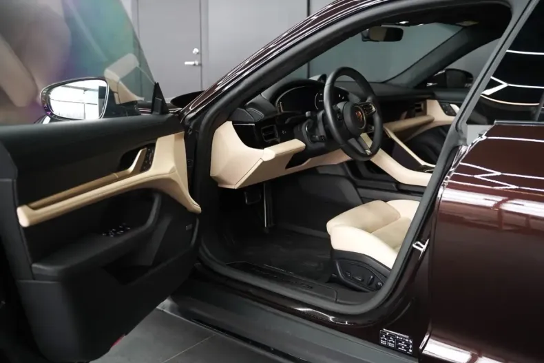 Porsche Taycan din 2023 cu 24.000 km - oferta POR168420 - foto 5