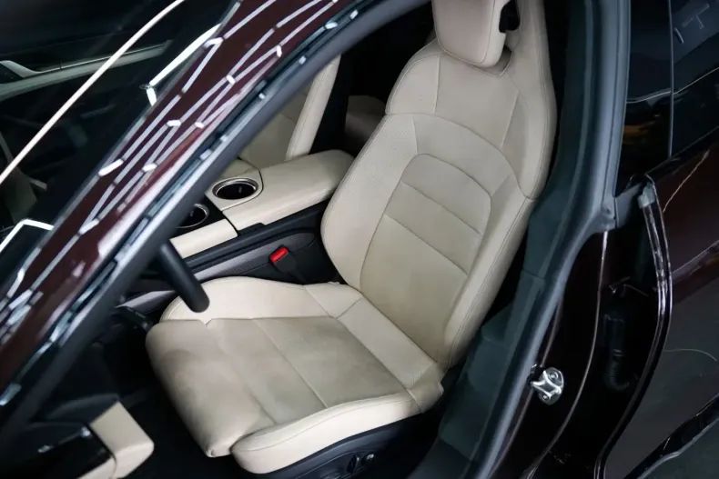 Porsche Taycan din 2023 cu 24.000 km - oferta POR168420 - foto 6