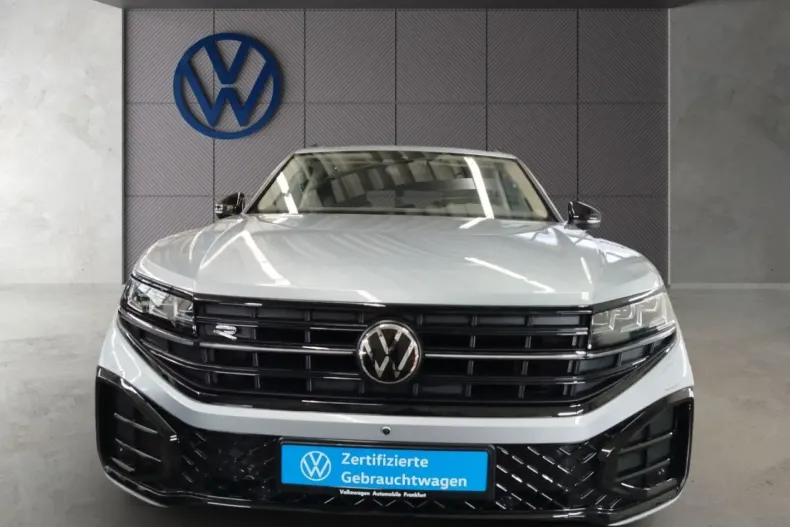 Volkswagen Touareg din 2025 cu 19.624 km - oferta VOL168428 - foto 2