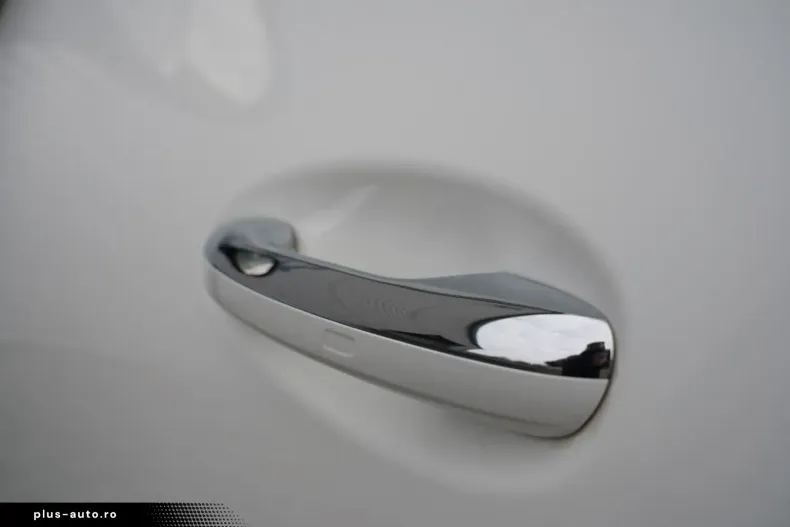 Mercedes-Benz GLC 300 din 2024 cu 43.000 km - oferta MER168433 - foto 9