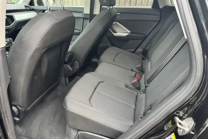 Audi Q3 din 2025 cu 15.000 km - oferta AUD168441 - foto 12