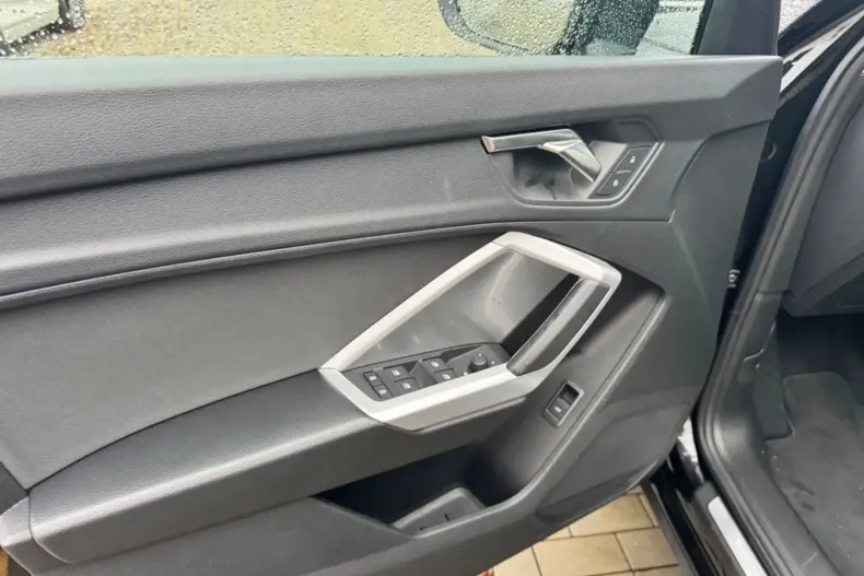 Audi Q3 din 2025 cu 15.000 km - oferta AUD168441 - foto 14