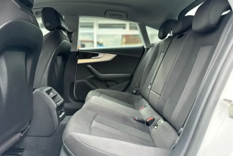 Audi A5 din 2023 cu 49.800 km - oferta AUD168450 - foto 19