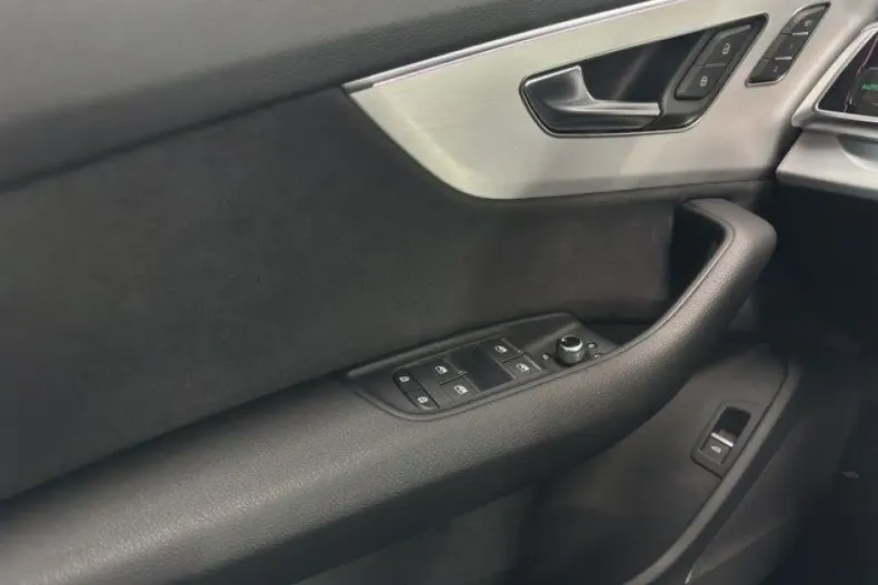 Audi Q7 din 2023 cu 47.353 km - oferta AUD168463 - foto 12