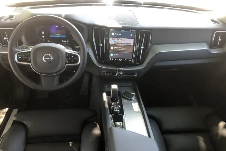 Volvo XC60 din 2024 cu 10.278 km - oferta VOL168466 - foto 11