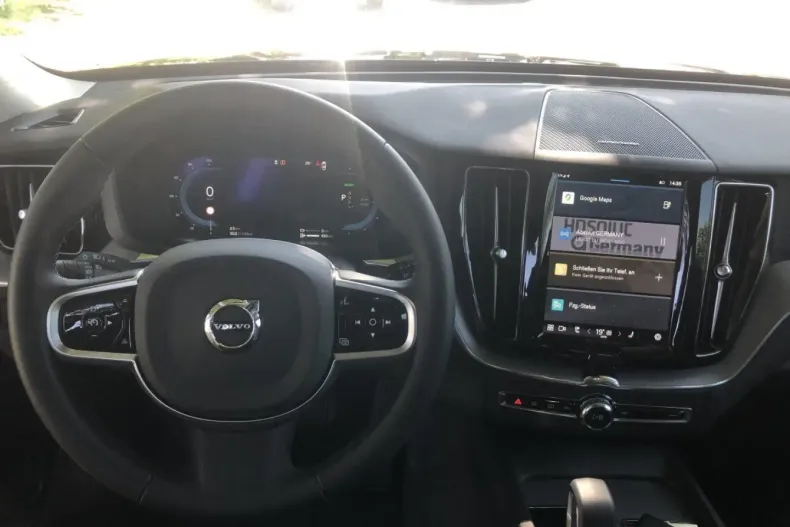 Volvo XC60 din 2024 cu 10.278 km - oferta VOL168466 - foto 12