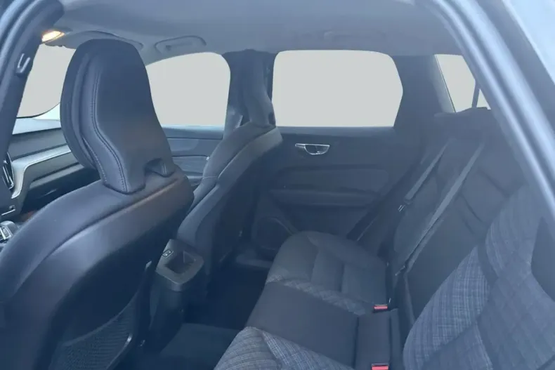 Volvo XC60 din 2024 cu 27.599 km - oferta VOL168468 - foto 7