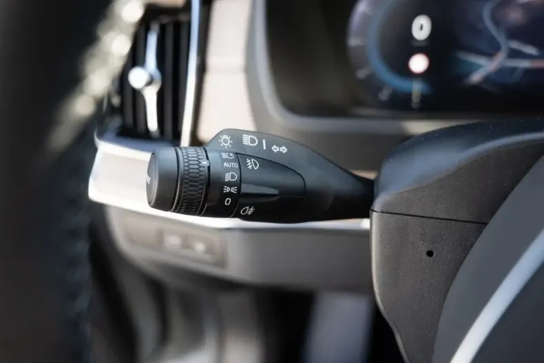 Volvo XC90 din 2025 cu 9.750 km - oferta VOL168469 - foto 13