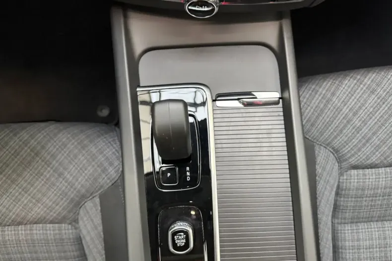 Volvo XC60 din 2024 cu 23.846 km - oferta VOL168470 - foto 11