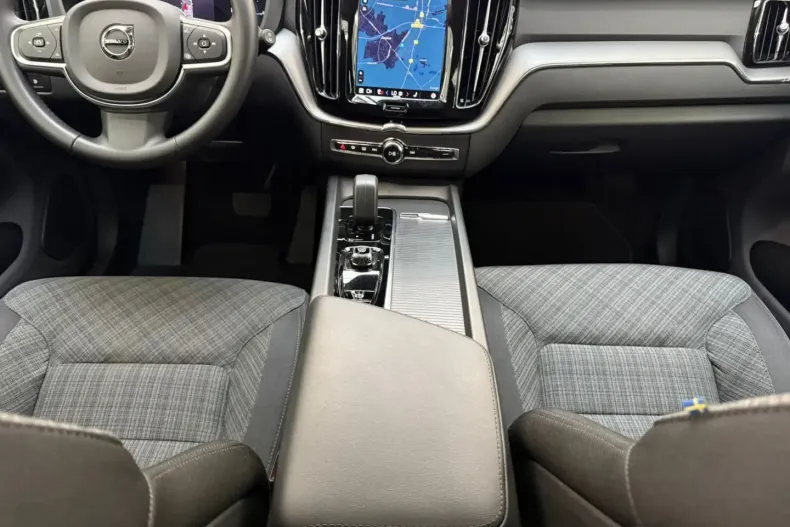 Volvo XC60 din 2024 cu 23.846 km - oferta VOL168470 - foto 12