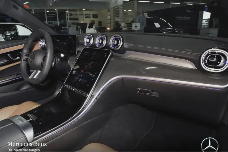 Mercedes-Benz CLE 300 din 2025 cu 15.047 km - oferta MER168480 - foto 6