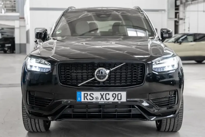 Volvo XC90 din 2024 cu 21.900 km - oferta VOL168481 - foto 1