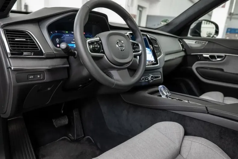 Volvo XC90 din 2024 cu 21.900 km - oferta VOL168481 - foto 19