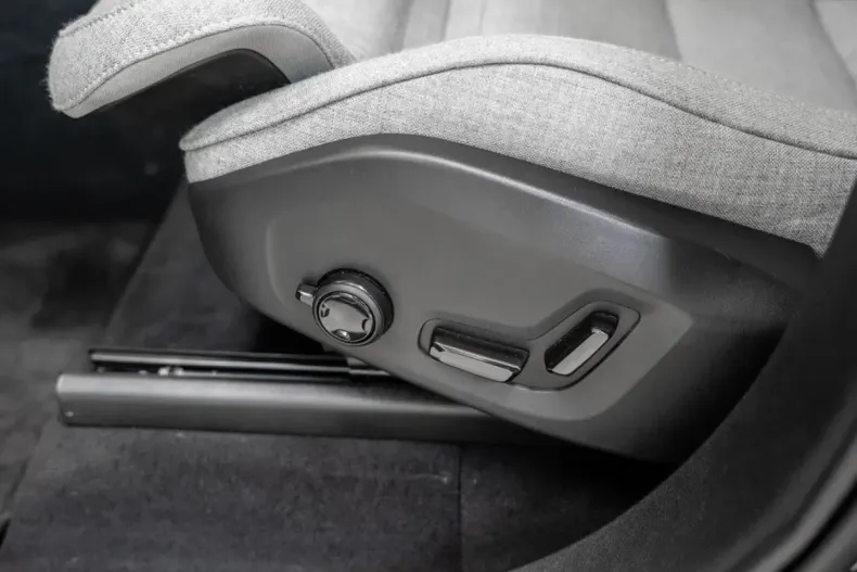 Volvo XC90 din 2024 cu 21.900 km - oferta VOL168481 - foto 20