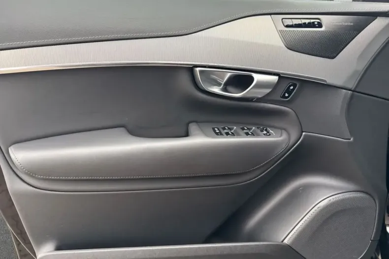 Volvo XC90 din 2024 cu 7.901 km - oferta VOL168483 - foto 14