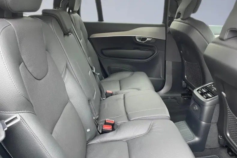 Volvo XC90 din 2024 cu 12.874 km - oferta VOL168486 - foto 12