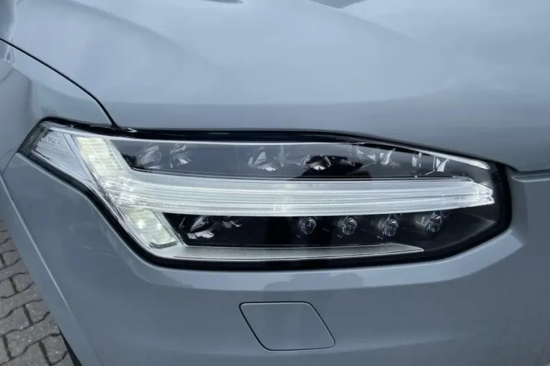 Volvo XC90 din 2024 cu 12.874 km - oferta VOL168486 - foto 16