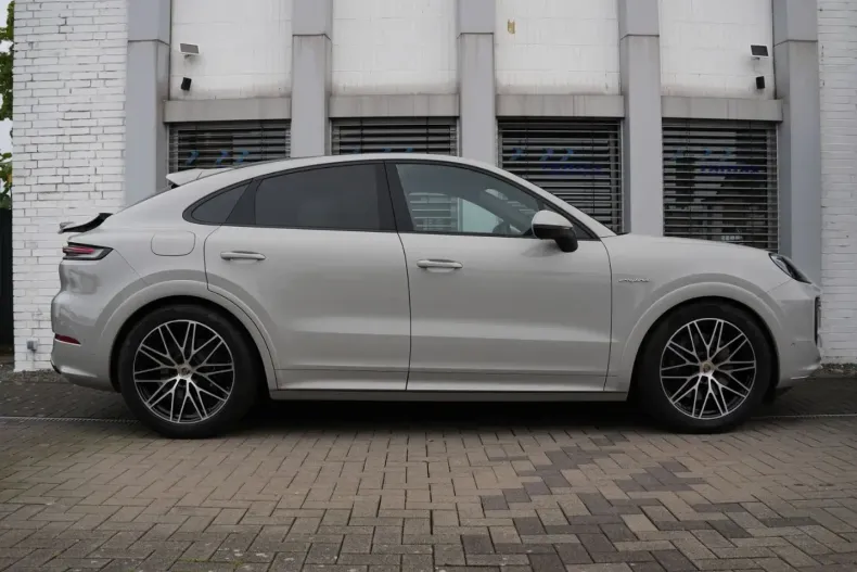Porsche Cayenne din 2024 cu 16.000 km - oferta POR168494 - foto 6