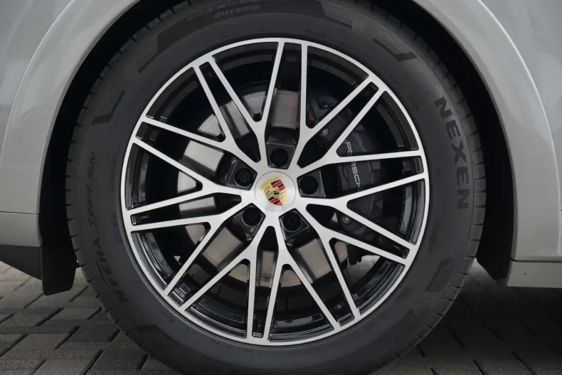 Porsche Cayenne din 2024 cu 16.000 km - oferta POR168494 - foto 16