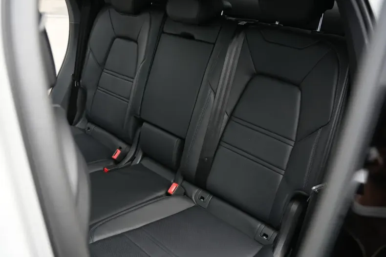 Porsche Cayenne din 2024 cu 16.000 km - oferta POR168494 - foto 45